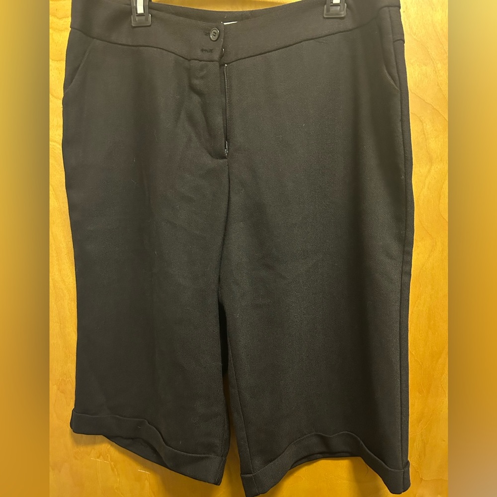 Claudia Richard knee length shorts